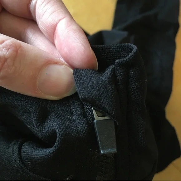 Fabletics Full Zip Lightweight Hoodie, Thumbholes, Pockets, Black, XS - Picture 9 of 14
